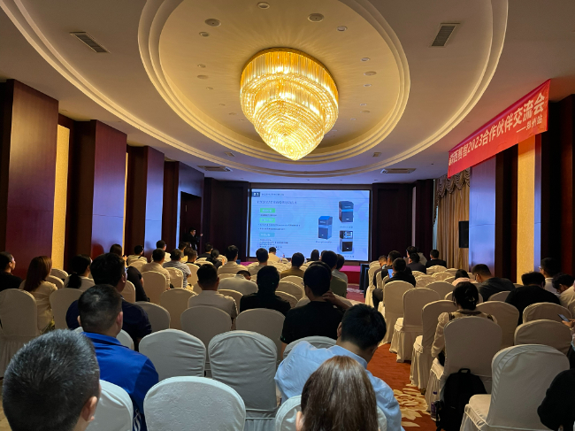 AI改图-郑州-650x487.jpeg AI改图-郑州-650x487.jpeg